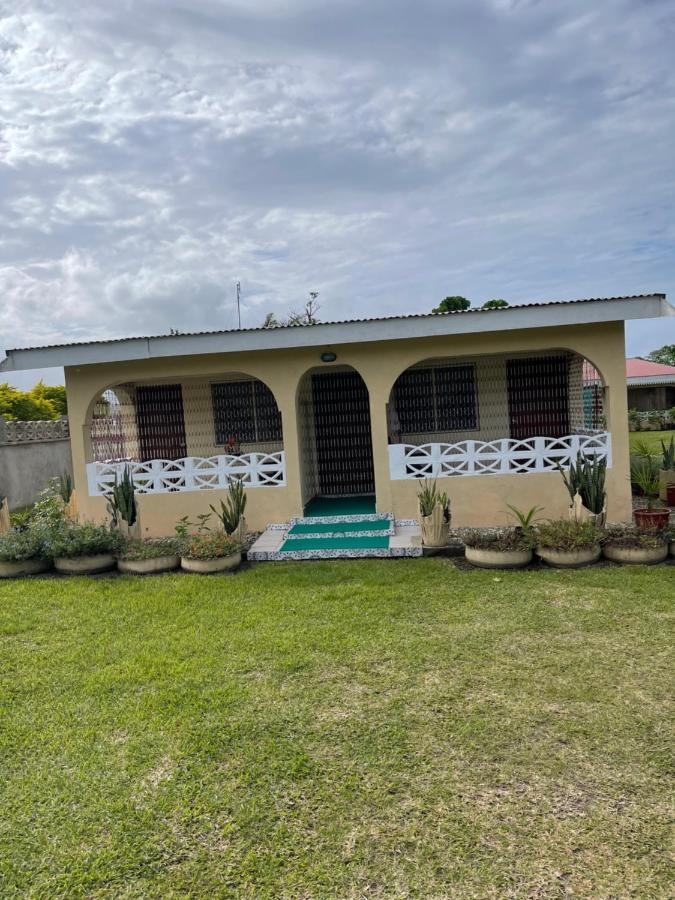 Janessa'S Dwellery Port Vila Exterior foto
